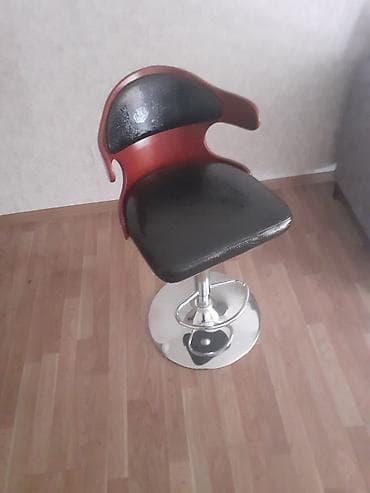 firlanan stol: Bar taburesi – tənzimlənən hündürlüklü, fırlanan model. - Oturacaq və — 8