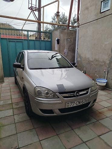 Opel Corsa: 1.2 l | 2005 il 256800 km Hetçbek