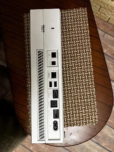 ps5 oyun disk: Xbox One 500GB yaxşı vəziyyətdə satılır. Komplektdə bir ədəd original — 5