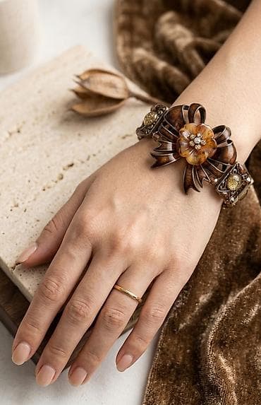 bilerzik per page 40: Qolbaq satılır — 2