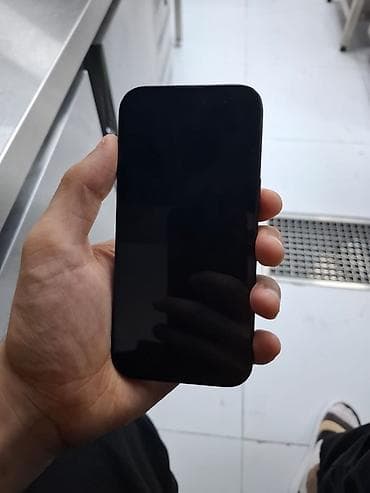 IPhone 14, Qara, Face ID — 2
