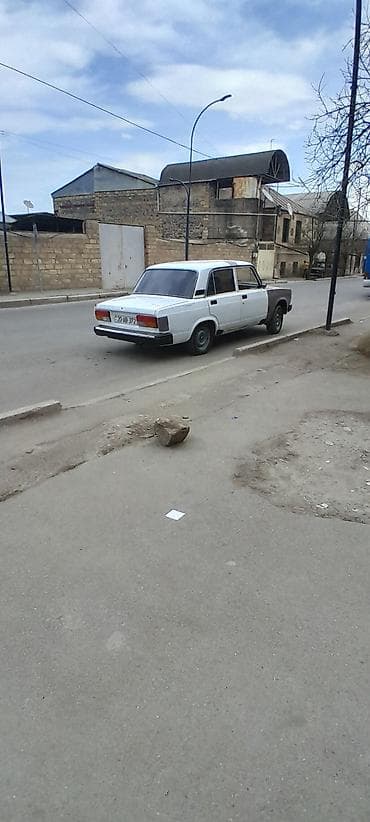 mercedes stop 2000: VAZ 2107 sedan - Kuzov: klassik sedan, ağ rəng üzərində qara/boz — 6