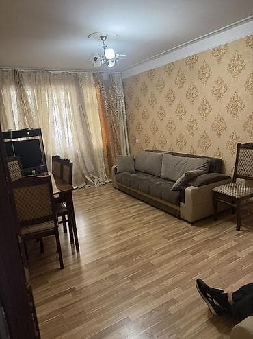 qalada ev: KIRAYƏ verilir. Ailəyə. Uzun müddətli. Qeyri ciddi adamlar narahat — 9