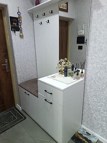 kunc divanlar 2019: Dəhliz şkafı satılır. Ölçüsü: 2 m hündürlük × 1.20 m en Səliqəli — 4