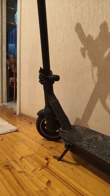 elekdirikli sukuter: İşlənmiş Elektrik samokat 10", 351 - 500 Vt, 16 - 25 km/s, Ünvandan götürmə, Pulsuz çatdırılma, Ödənişli çatdırılma — 5