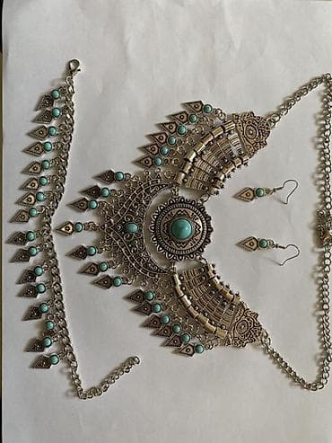 Сумки: Qiymət 5-10-15-20 Manat Aralığı Ünvan 28 May Zümrüd daşlı zərgərlik — 9