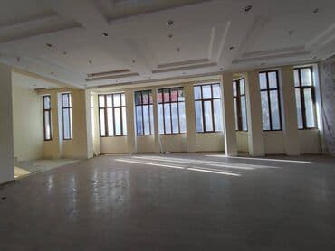 kiraye evler memar ecemi: Heyder eliyev prospektində mərkəzdə, 3 mərtəbəli, obyekt icareye — 9