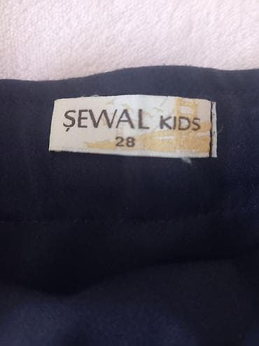 məktəbli yupkası: Məktəbli forması, Qız üçün, 12 - 14 yaş, İşlənmiş — 4