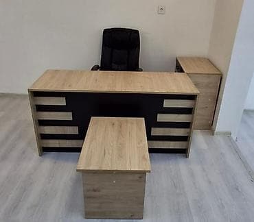 Yeni, Müdir üçün, Künc masa