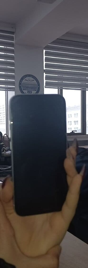 oipod nano: IPhone 15, Ağ, Face ID — 3