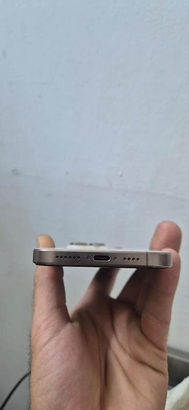 iphone 14 pro white: IPhone 16 Pro Max, 256 GB, Natural Titanium, Face ID — 3