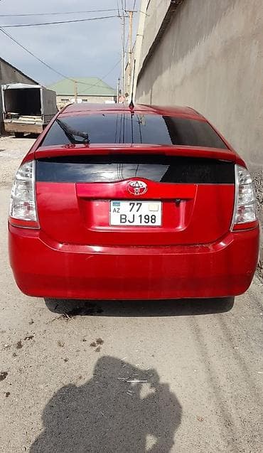 led stop: Toyota Prius (2-ci nəsil) – qırmızı hetçbek, hibrid Texniki — 3