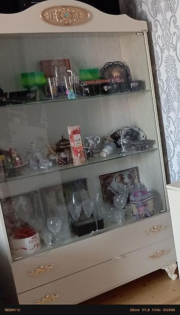 Şüşəli dolab vitrini, Yeni, Ünvandan götürmə lalafo.az -da Şüşəli dolab vitrini, Yeni, Ünvandan götürmə