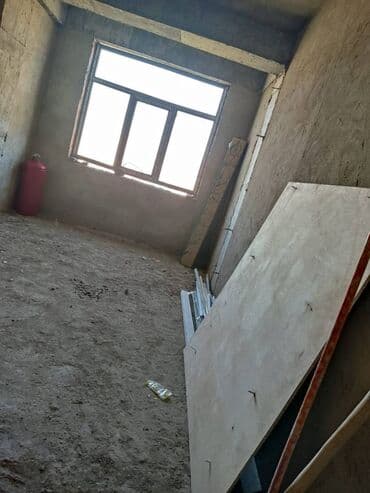 bakxanovda ev satiwi: 3 otaqlı, Yeni tikili, m. Neftçilər, 102 kv. m — 3