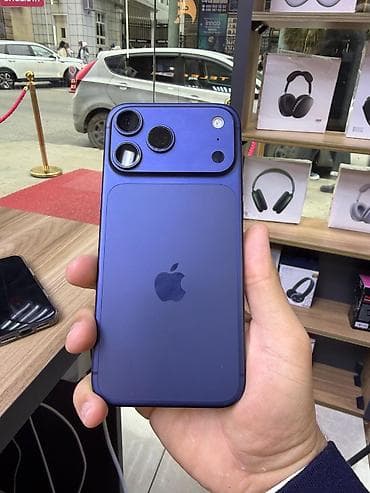 телефон fly 239: IPhone 17 Pro Max, Голубой — 1