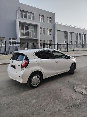 paneler: Toyota Aqua: 1.5 l | Hetçbek — 3