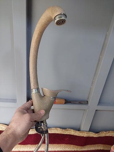 Duş şlanqları: Materali latundu 15manat — 2