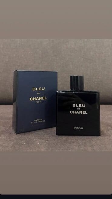 kişi ətiri narkotik: Lüks kişi ətirləri seçimi - Dior Sauvage (Eau de Toilette): Tünd mavi — 5