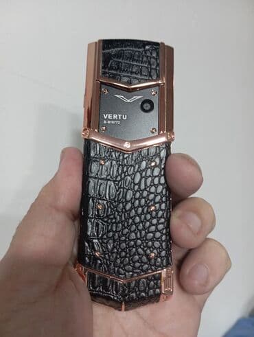 Vertu Signature Touch, 4 GB, rəng - Gümüşü, Düyməli