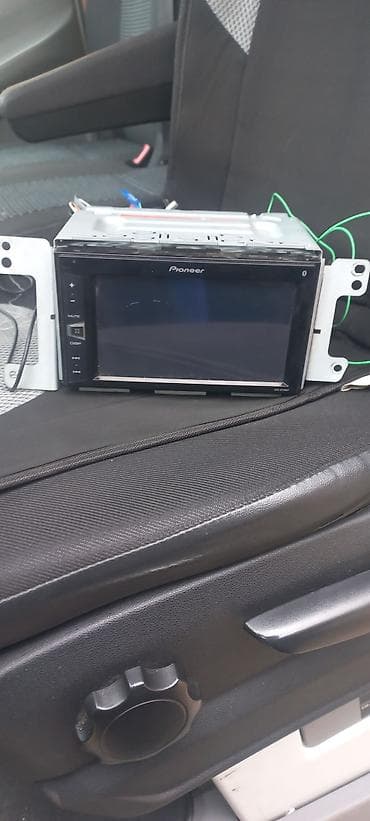 Maqnitol, Pioneer, AUX