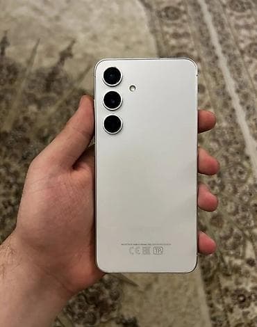Məhsul: SAMSUNG S24-256 GB YADDAŞ 3-4 aydır alınıb . Qutusu usb var -