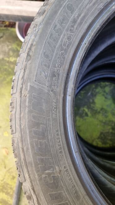 Təkərlər: İşlənmiş Şin Michelin 235 / 55 / R 19 — 2