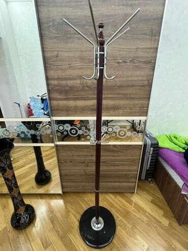 Продукты питания: Paltar asılqanı üstü mebelni. Materialı dəmir möhkəm materialdı — 2