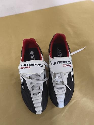 Butslar: Butslar Umbro, Ölçü: 39, Yeni — 1