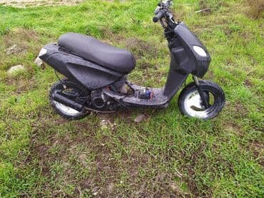 Moto yaxşı vəziyyətdədi otur sürdü Sveçası xərəbdi nömrənin vassapı