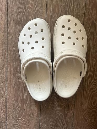şabo: Məhsul: Original Crocs Iconic Classic clogs – ağ rəng - Ölçü: 38-39 — 7