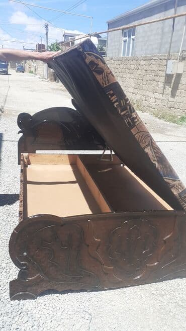 kravat işlənmiş: İşlənmiş, İkinəfərlik çarpayı, Azərbaycan — 4