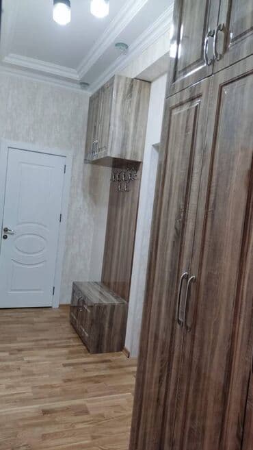 məhəmmədi kirayə: Qaraev metrosuna yaxin 17 mertebeli binanın 12-ci mərtəbəsində — 8