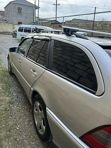 bmw 320d e90: Maşının xadavoyu ideal vəziyyətdədi. Kondisoneri peçi işləkdi. 16 lıq — 7