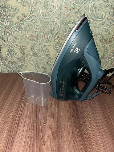 par utuleri: Electrolux Refine 600 buxarlı ütü – Pine Green rəng. Xüsusiyyətlər: - — 2