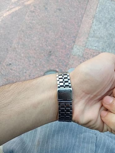 gun eynəyi: Casio rəqəmsal qol saatı – klassik A seriyası üslubunda — 2
