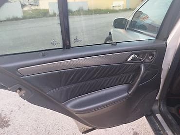güzgü monitor: Mercedes-Benz C‑Class sedan (W203), gümüşü rəng. Texniki və xarici — 5