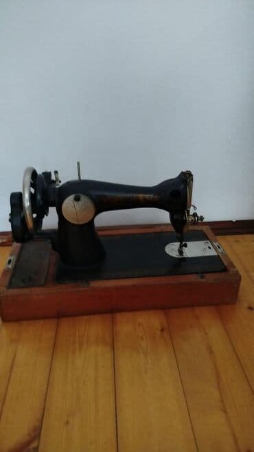 Mexaniki tikiş maşını – klassik model - Korpus: tökmə metal, qara