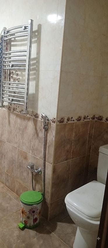 Bakıxanov qəsəbəsi əlı kərim küç akkordları binaları ev satılır. ev — 8