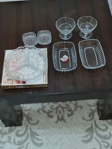 xurusdal qablar: Çərəzlik qablar.7 parçadan ibarətdir.Ayrı ayrılıqda satılmır.Hamısı — 1