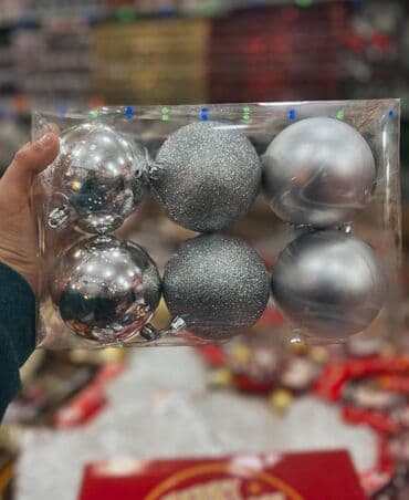 Bitkilər: 🆕Yolka oyuncağı 🎄🫠 Orta ölçü 🎄 6 ədədi 🛍️1 Paçka Qiymət:7 Azn — 4