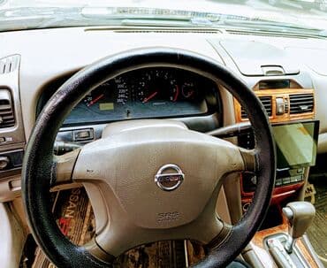 yağış sensoru: Nissan sedan – tam ölçülü, qara rəngli, 4 qapılı. qiyməti 5900 azn — 1