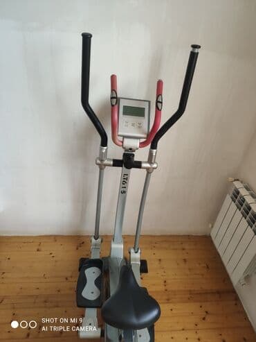 Maskalar, eynəklər: Evdə məşq etmək üçün ideal olan bu universal elliptik trenajor məşq — 3