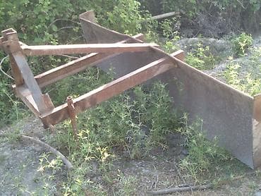28 traktorlar: Traktor üçün arxa bıçaq (grader blade) qoşması - Üç nöqtəli asqı — 2