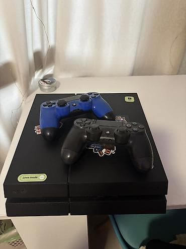 pixel 4: PlayStation 4 Fat satılır. Konsol tam işlək vəziyyətdədir və heç bir — 7