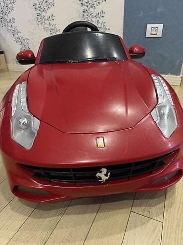 Uşaq elektrikli maşın – qırmızı Ferrari stili ride-on - Rəsmi Ferrari — 6