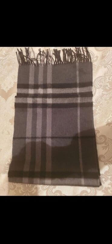 böyük bədən paltar: Burberry kaşmir şərf - Material: 100% kaşmir (etiketdə qeyd olunub) — 1