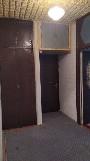 9 ci mikrorayon satilan evler: Bakı, Qaraçuxur qəs., 4 otaqlı, Köhnə tikili, 110 kv. m — 2