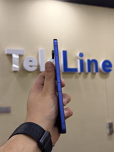 samsung es: Samsung Galaxy Z Flip7, 256 GB, rəng - Göy, Zəmanət, Kredit, Sensor — 3
