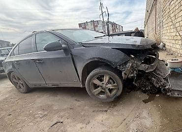 Chevrolet Cruze: 1.4 l | 2015 il Sedan — 4