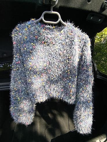 geyim mağazası: Rəngli nopkalarla bəzədilmiş tüklü trikotaj sviter - Model: uzunqol — 1